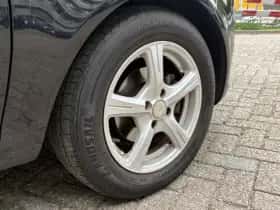 Opel Corsa (2008) thumbnail 21