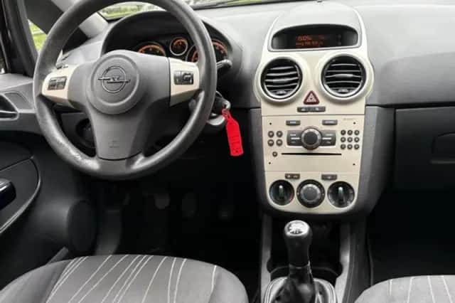 Opel Corsa (2008) thumbnail 8
