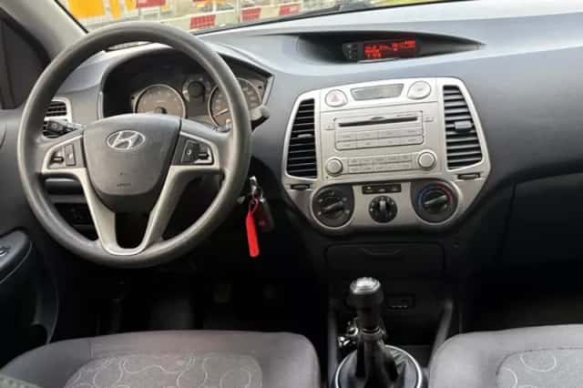 Hyundai i20 (2009) thumbnail 2
