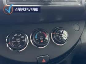 Nissan Note (2009) thumbnail 12