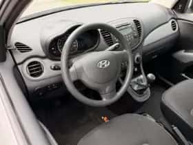 Hyundai i10 (2011) thumbnail 2