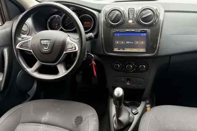 Dacia Logan (2017) thumbnail 2