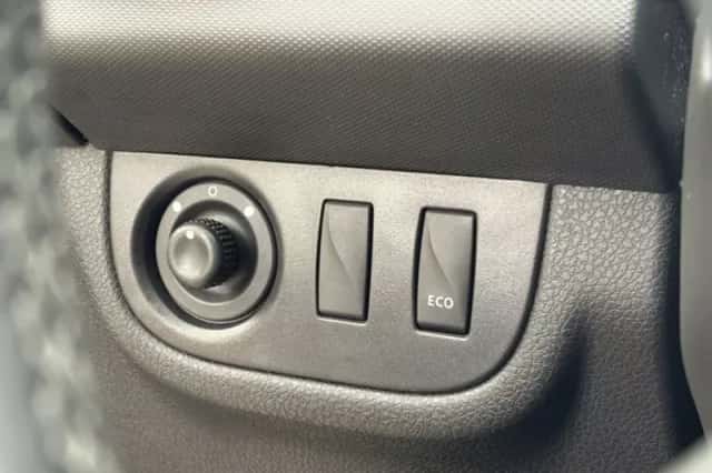 Dacia Logan (2017) thumbnail 17