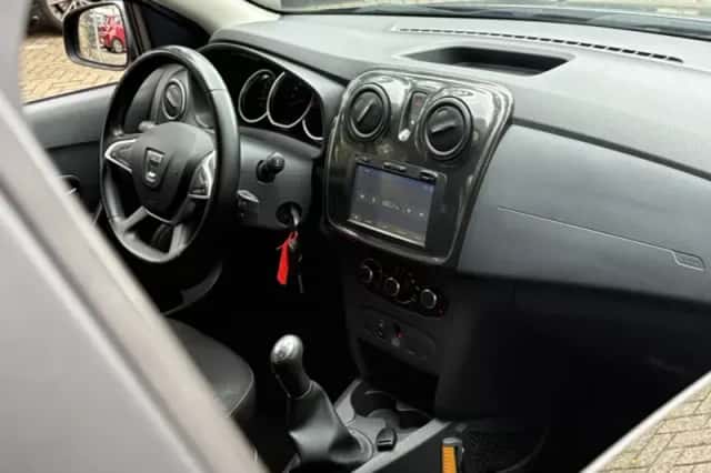 Dacia Logan (2017) thumbnail 22