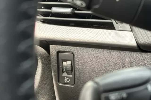 Peugeot 207 (2009) thumbnail 16