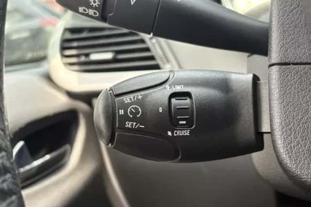 Peugeot 207 (2009) thumbnail 9