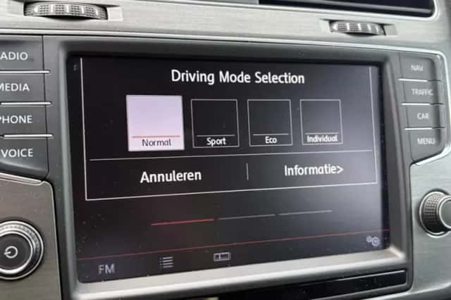 Volkswagen Golf (2013) thumbnail 13