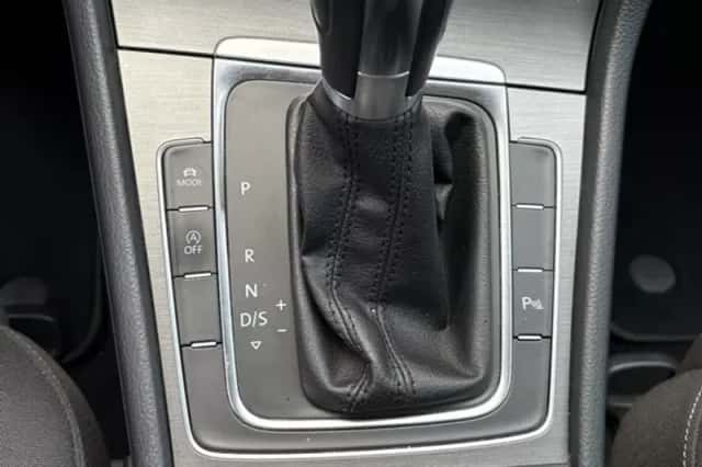 Volkswagen Golf (2013) thumbnail 15