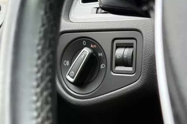 Volkswagen Golf (2013) thumbnail 16