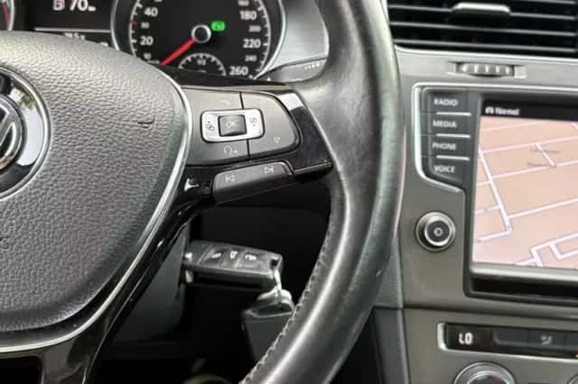 Volkswagen Golf (2013) thumbnail 10