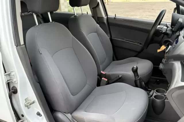 Chevrolet Spark (2011) thumbnail 14