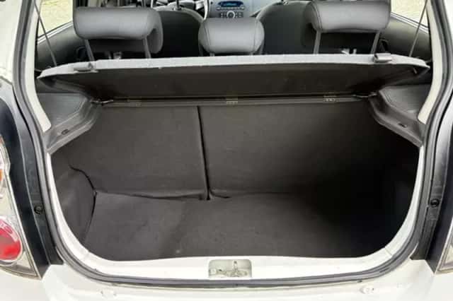 Chevrolet Spark (2011) thumbnail 16