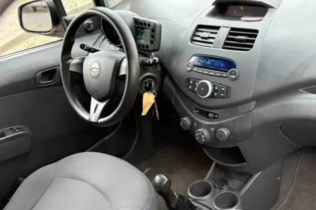 Chevrolet Spark (2011) thumbnail 17