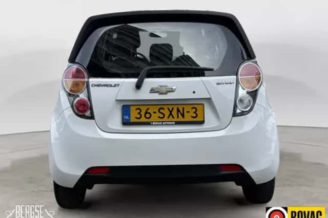 Chevrolet Spark (2011) thumbnail 6