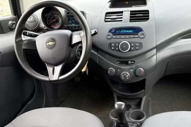 Chevrolet Spark (2011) thumbnail 8