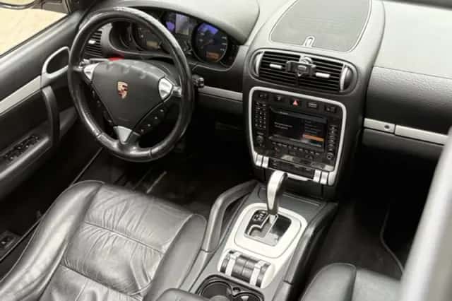 Porsche Cayenne (2008) thumbnail 2