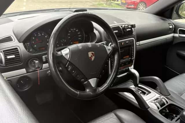 Porsche Cayenne (2008) thumbnail 8
