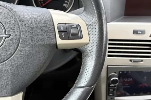 Opel Astra (2007) thumbnail 11