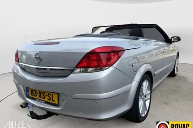 Opel Astra (2007) thumbnail 3