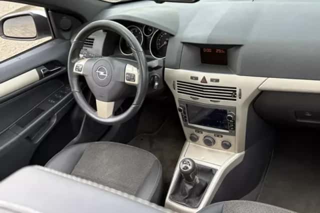 Opel Astra (2007) thumbnail 9