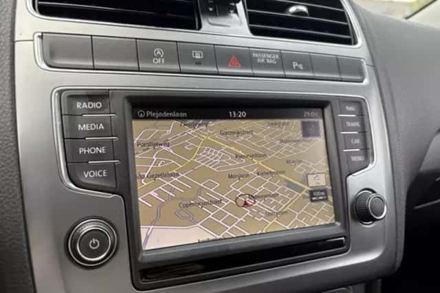Volkswagen Polo (2016) thumbnail 11
