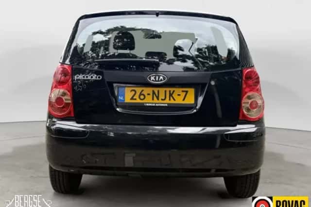 Kia Picanto (2010) thumbnail 6