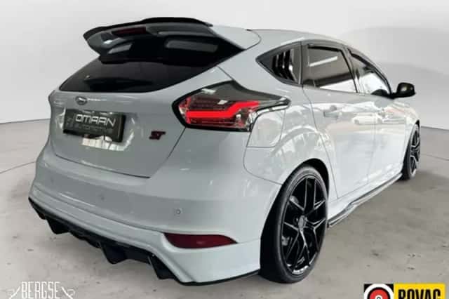 Ford Focus (2016) thumbnail 3