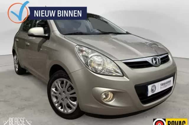 Hyundai i20 (2011) thumbnail 4