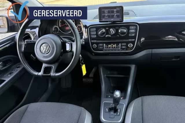 Volkswagen Up! (2014) thumbnail 2