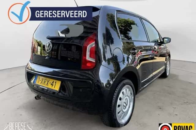 Volkswagen Up! (2014) thumbnail 3
