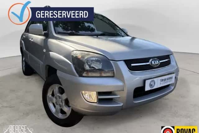 Kia Sportage (2008) thumbnail 4