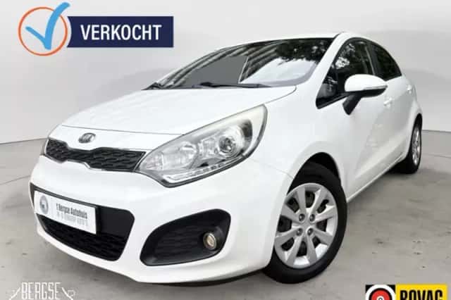 Kia Rio (2012) thumbnail 1
