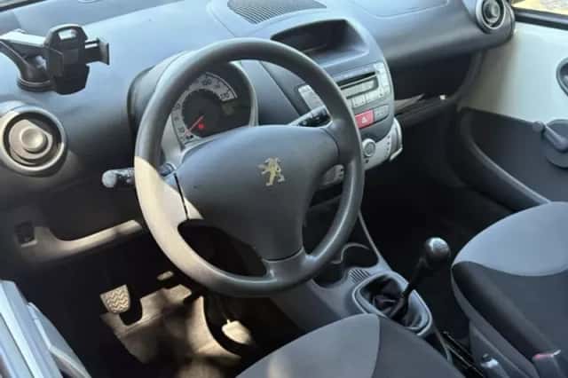 Peugeot 107 (2011) thumbnail 2