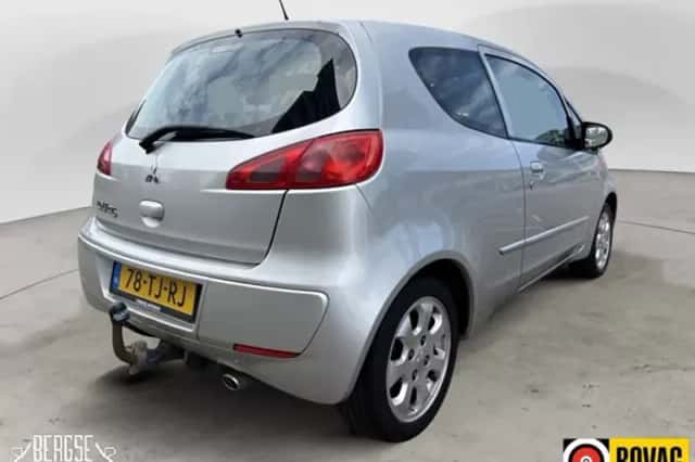 Mitsubishi Colt (2006) thumbnail 3