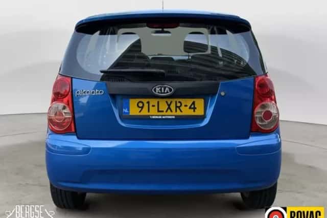 Kia Picanto (2010) thumbnail 6