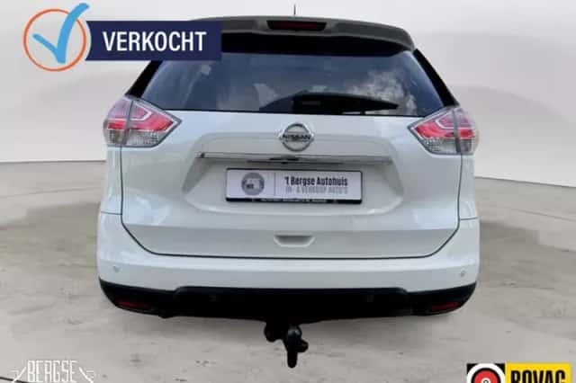 Nissan X-Trail (2016) thumbnail 6