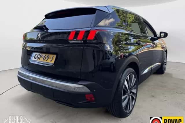 Peugeot 3008 (2019) thumbnail 3