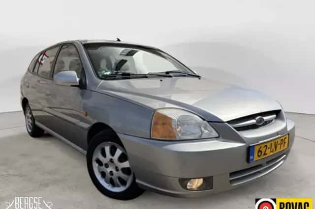 Kia Rio (2003) thumbnail 4