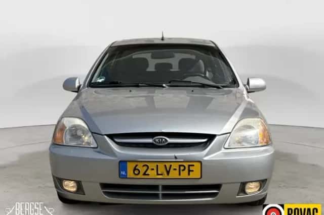 Kia Rio (2003) thumbnail 5