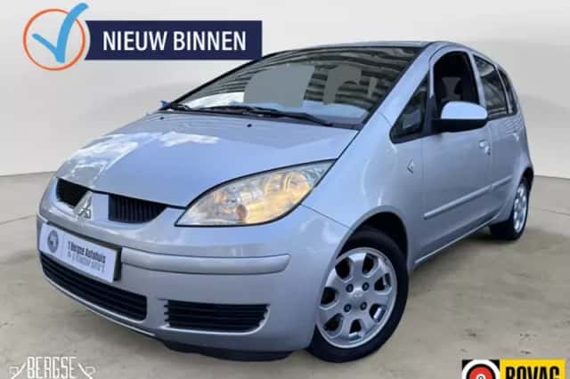 Mitsubishi Colt (2007) thumbnail 1
