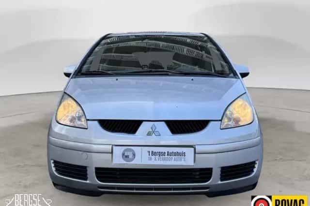 Mitsubishi Colt (2007) thumbnail 5