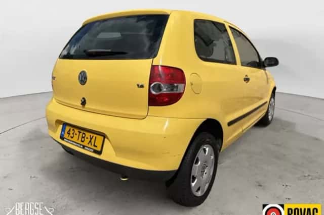 Volkswagen Fox (2006) thumbnail 3