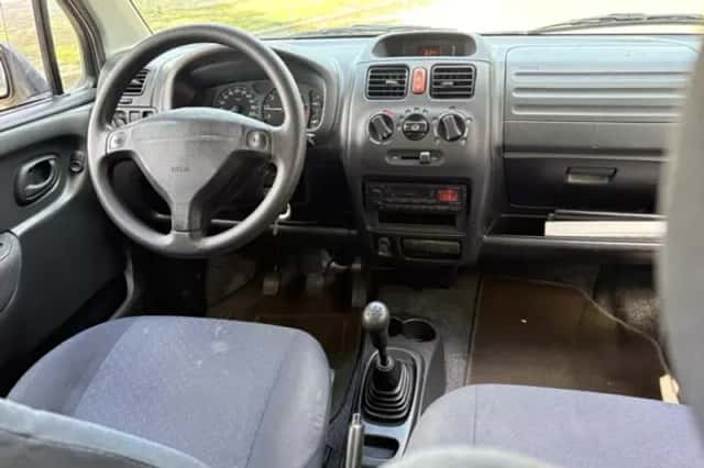 Suzuki Wagon R+ (2003) thumbnail 2