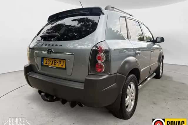 Hyundai Tucson (2007) thumbnail 3