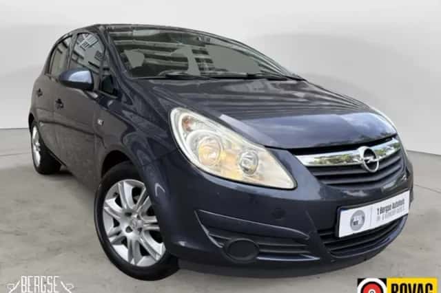 Opel Corsa (2008) thumbnail 4