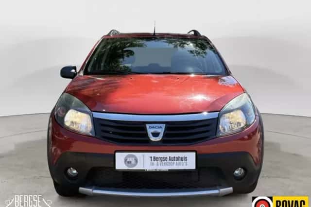 Dacia Sandero (2011) thumbnail 5