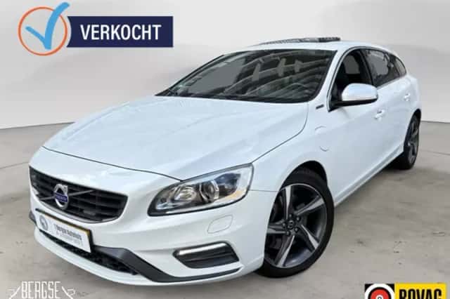 Volvo V60 (2014) thumbnail 1