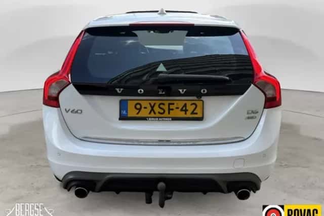Volvo V60 (2014) thumbnail 6