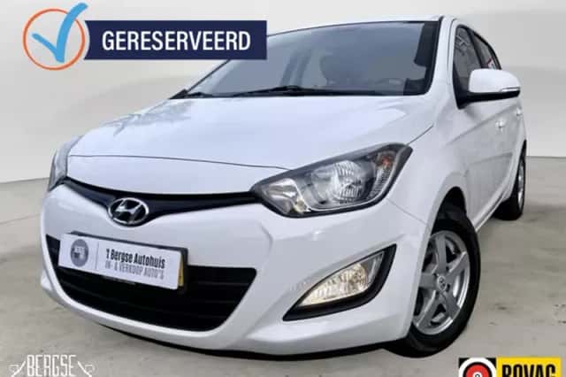 Hyundai i20 (2013) thumbnail 1