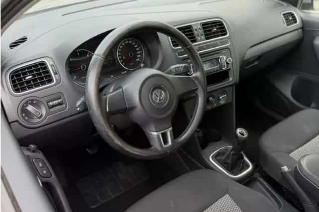 Volkswagen Polo (2011) thumbnail 2